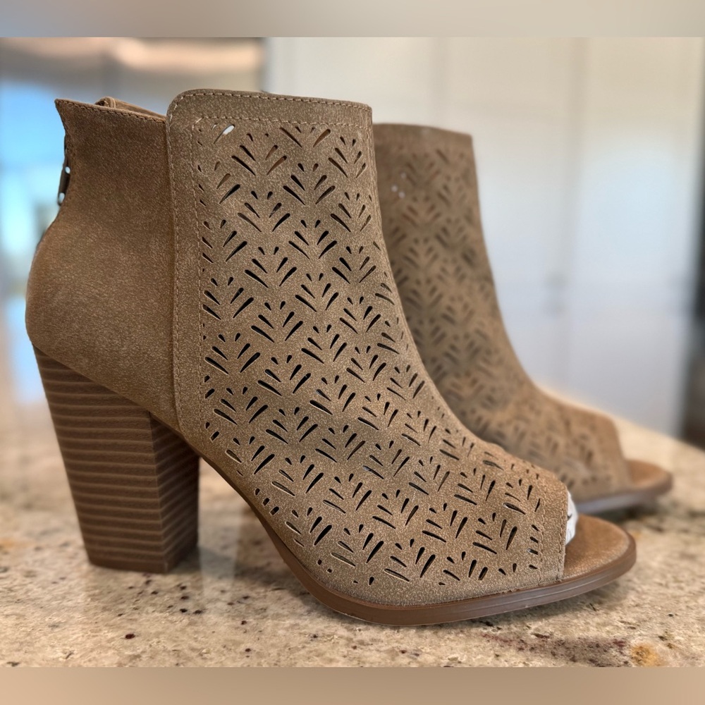 Restricted Perforated Tan Peep Open Toe Ankle Booties Boots - Picture 3 of 10